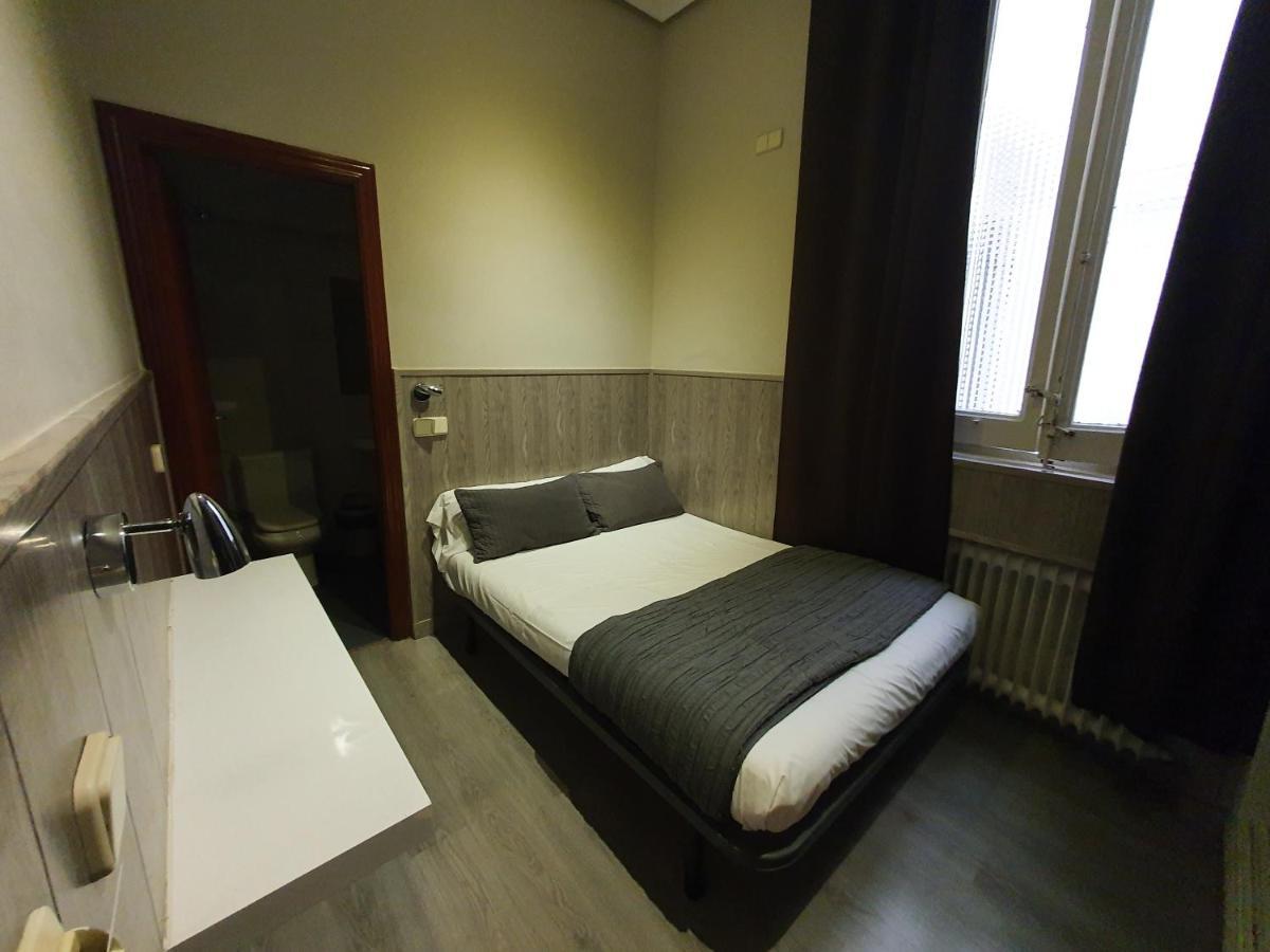 Ch Plaza D'Ort Rooms IV Madrid Exteriör bild