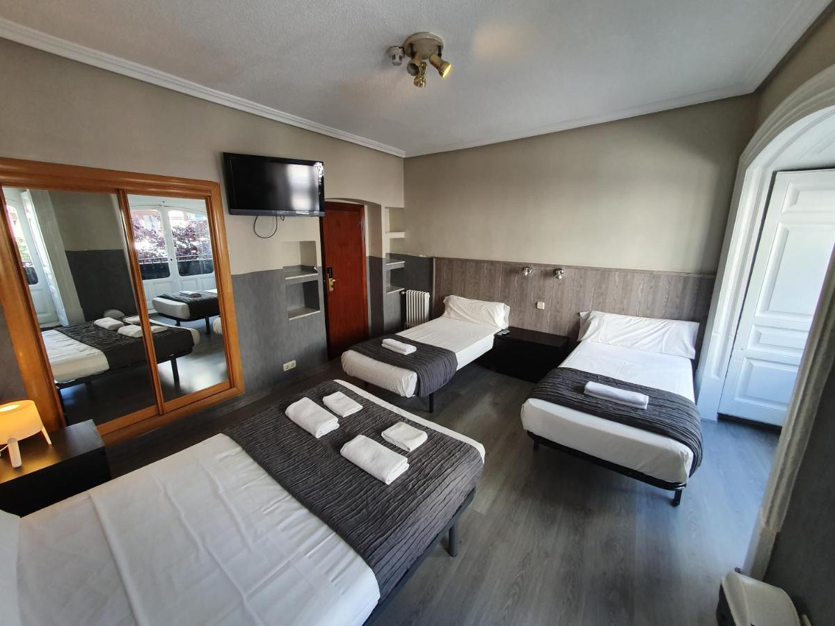 Ch Plaza D'Ort Rooms IV Madrid Exteriör bild